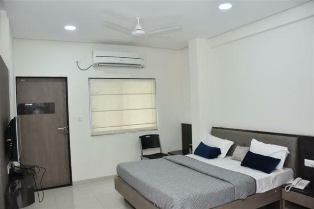 Sai Krupa Lawn And Regency, Buldhana Bagian luar foto