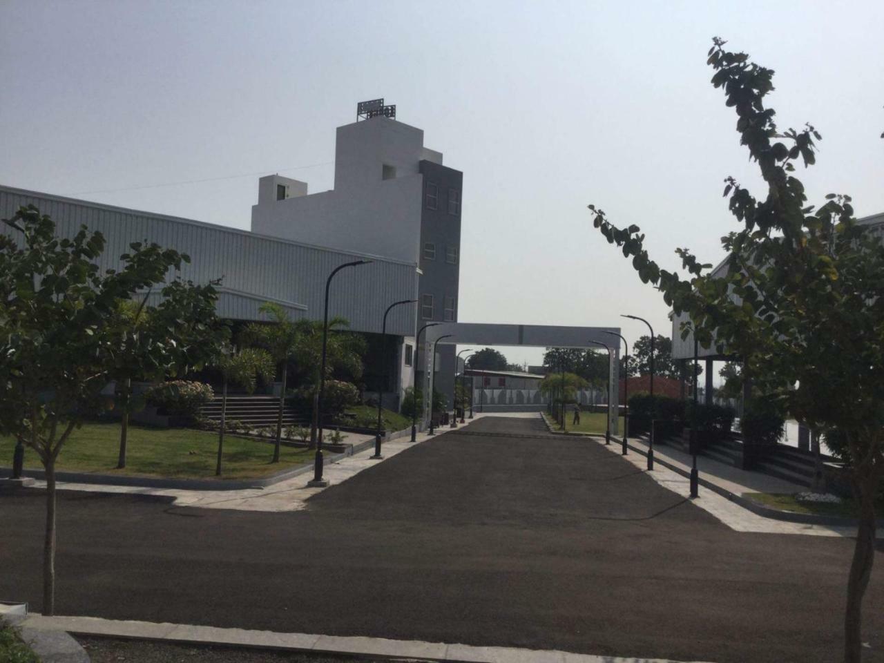 Sai Krupa Lawn And Regency, Buldhana Bagian luar foto